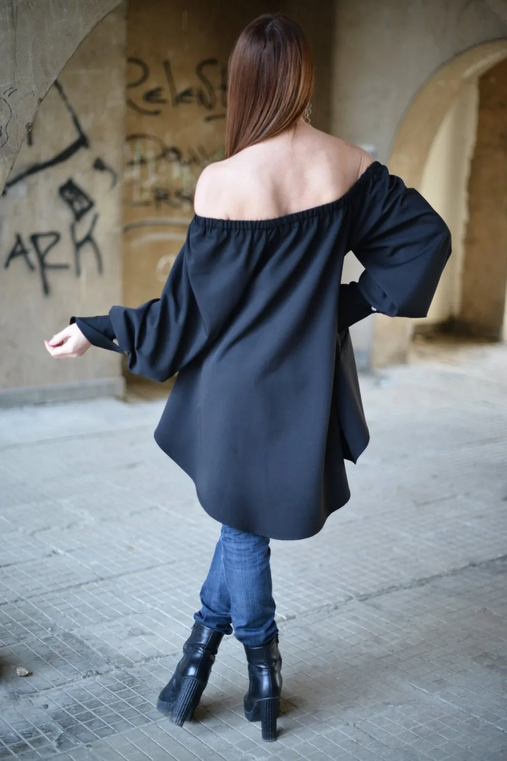 Felicia Black off shoulder Tunic