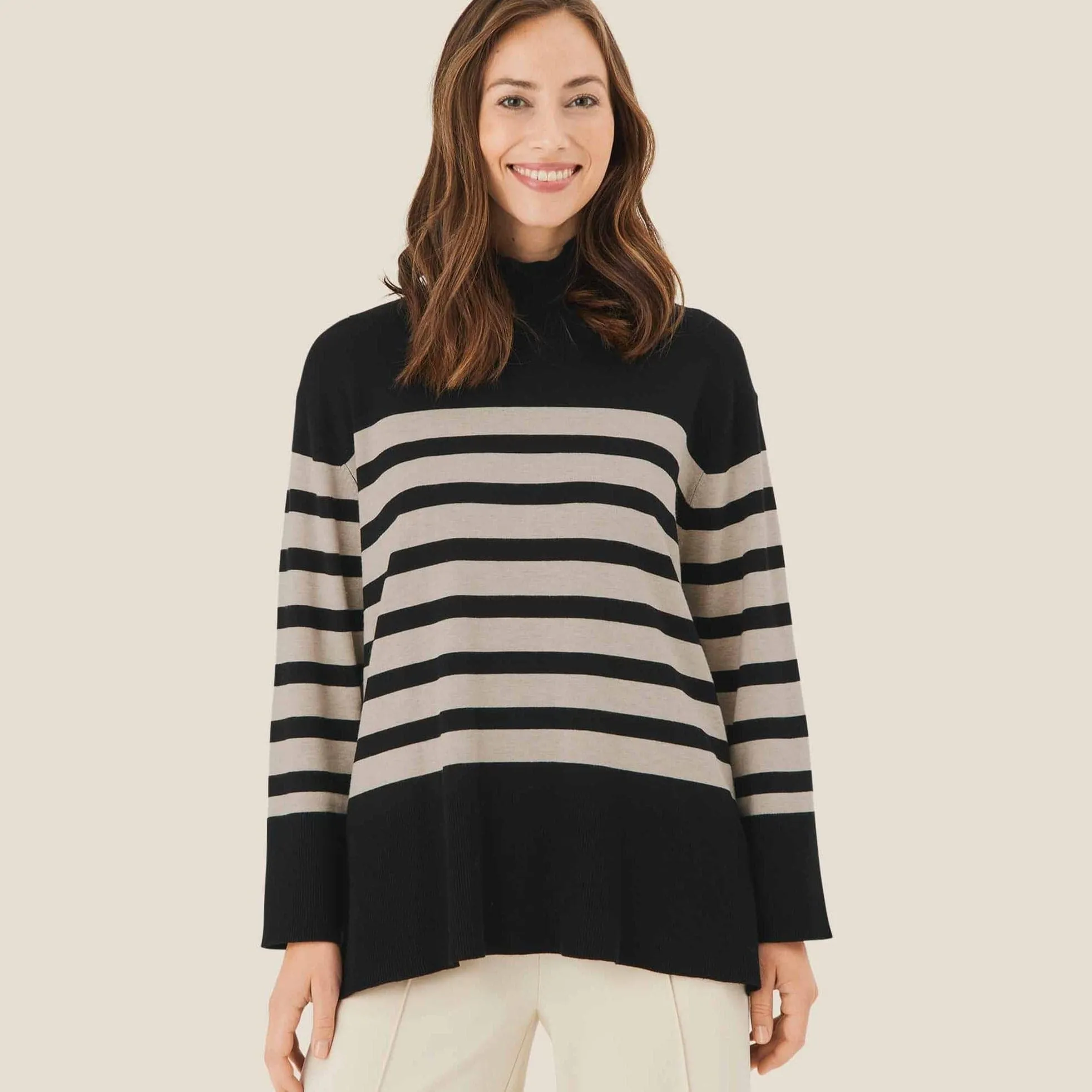 Masai Fasoni Jumper in Beige and Black