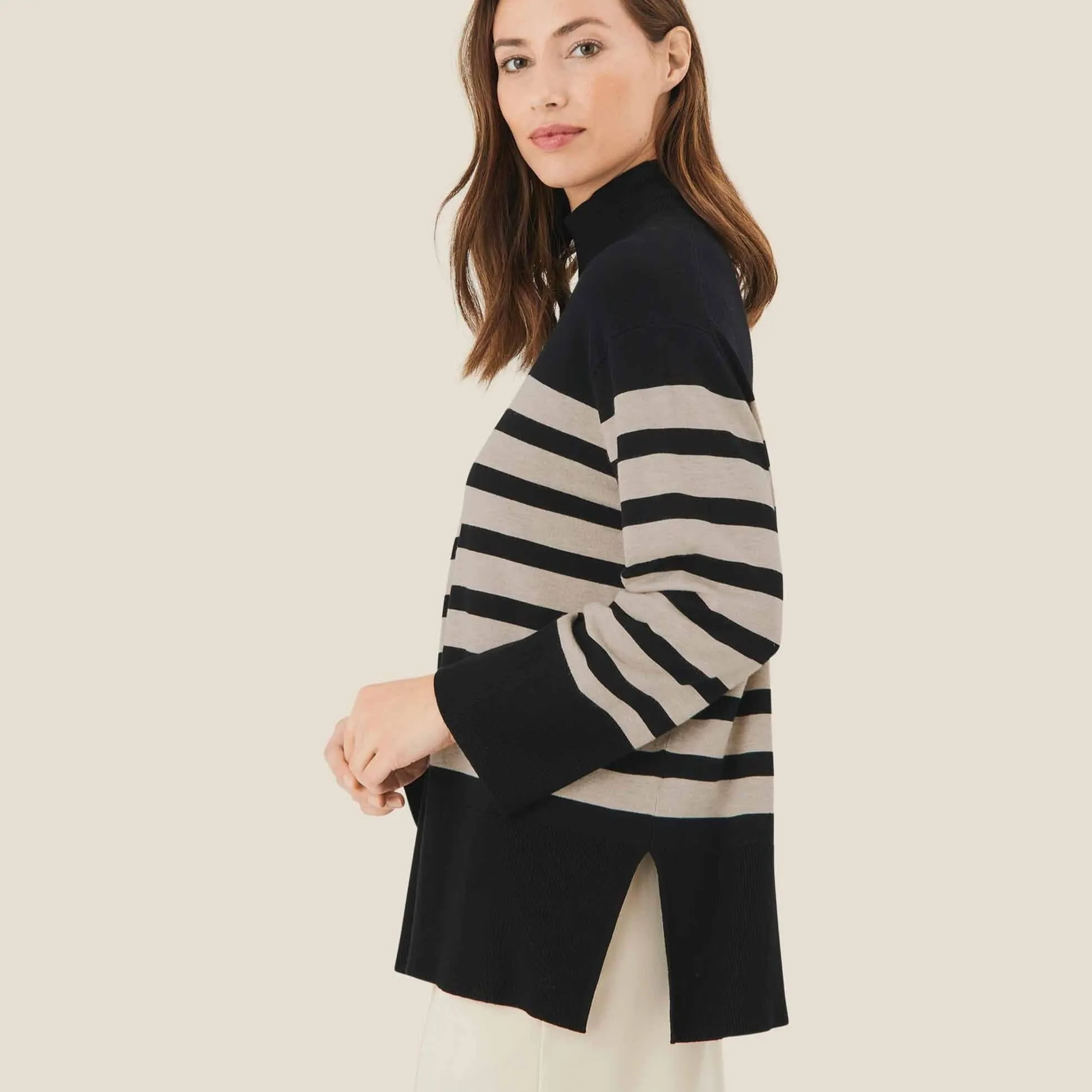 Masai Fasoni Jumper in Beige and Black