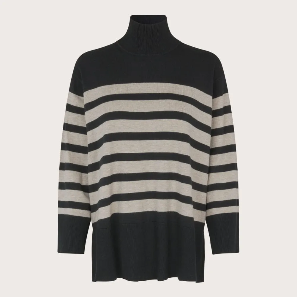 Masai Fasoni Jumper in Beige and Black