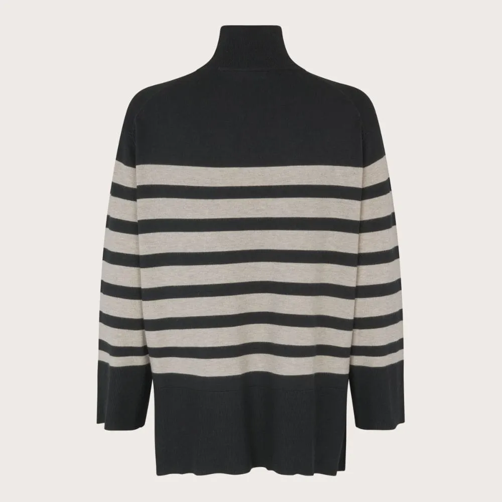 Masai Fasoni Jumper in Beige and Black